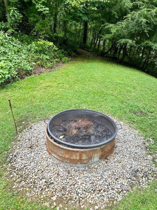 Hocking Hills Cabin-Private Hot Tub, Hiking, Caves Vila Rockbridge Exterior foto